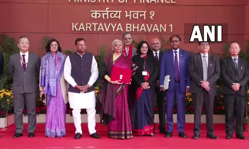 वित्त मंत्री निर्मला सीतारमण आज पेश करेंगी केंद्रीय बजट 2026-27? जानिए कहां देखें लाइव वित्त मंत्री निर्मला सीतारमण आज पेश करेंगी केंद्रीय बजट 2026-27? जानिए कहां देखें लाइव