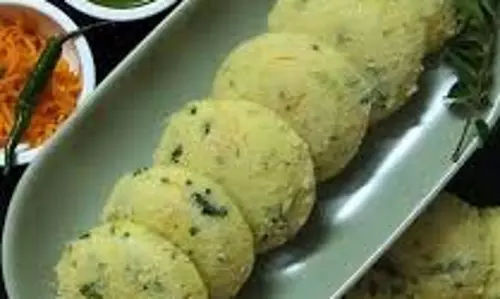 Green Moong Idli:नाश्ते के लिए तैयार करें हरी मूंग दाल से बनी स्वादिष्ट इडली Green Moong Idli:नाश्ते के लिए तैयार करें हरी मूंग दाल से बनी स्वादिष्ट इडली