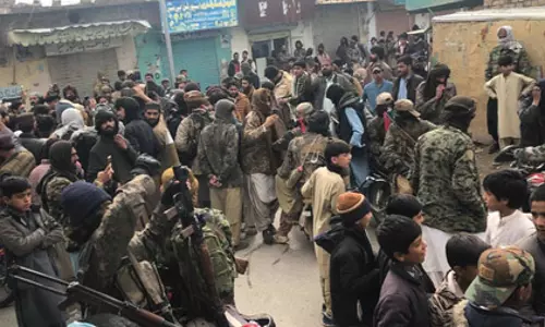 बलूच विद्रोहियों के हमलों में 80 से अधिक पाकिस्तानी सुरक्षा अधिकारियों की मौत बलूच विद्रोहियों के हमलों में 80 से अधिक पाकिस्तानी सुरक्षा अधिकारियों की मौत