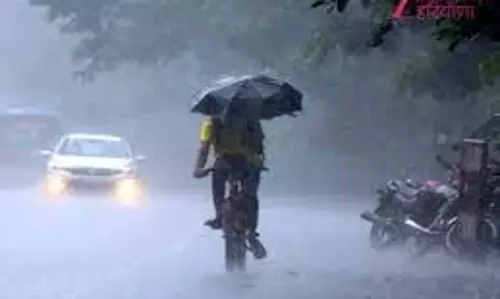Haryana: तेज हवाओं के साथ बारिश व ओलावृष्टि Haryana: तेज हवाओं के साथ बारिश व ओलावृष्टि