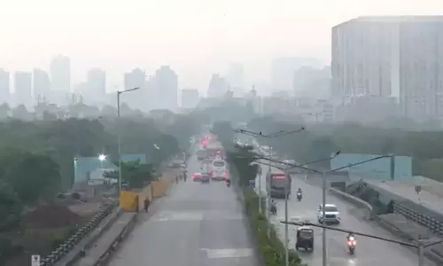 Mumbai : पूरे शहर में घना स्मॉग छाया, विखरोली, चेंबूर और दूसरे इलाकों में AQI गंभीर कैटेगरी में पहुंचा Mumbai : पूरे शहर में घना स्मॉग छाया, विखरोली, चेंबूर और दूसरे इलाकों में AQI गंभीर कैटेगरी में पहुंचा