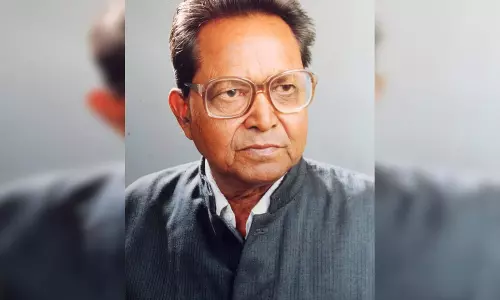 जब गीतों के लिए मिला था 25 हजार का चेक, आंखों से आने लगे थे आंसू, गढ़वाली गीतों के पुरोधा जीत सिंह नेगी की कहानी