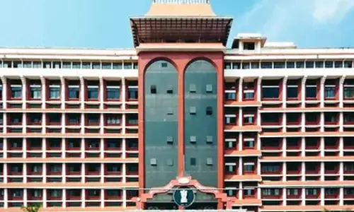 Kerala हाई कोर्ट ने असामान्यताओं वाले 31 हफ्ते से ज़्यादा पुराने भ्रूण को खत्म करने की मंज़ूरी दी Kerala हाई कोर्ट ने असामान्यताओं वाले 31 हफ्ते से ज़्यादा पुराने भ्रूण को खत्म करने की मंज़ूरी दी