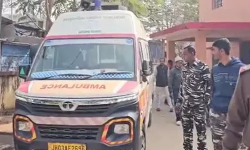 एक परिवार के तीन लोगों की धारदार हथियार से हत्या, हमले में किशोरी गंभीर रूप से घायल एक परिवार के तीन लोगों की धारदार हथियार से हत्या, हमले में किशोरी गंभीर रूप से घायल
