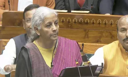 बजट 2026: सीतारमण ने टेक्सटाइल सेक्टर को बढ़ावा देने के लिए अहम प्रस्ताव पेश किए बजट 2026: सीतारमण ने टेक्सटाइल सेक्टर को बढ़ावा देने के लिए अहम प्रस्ताव पेश किए