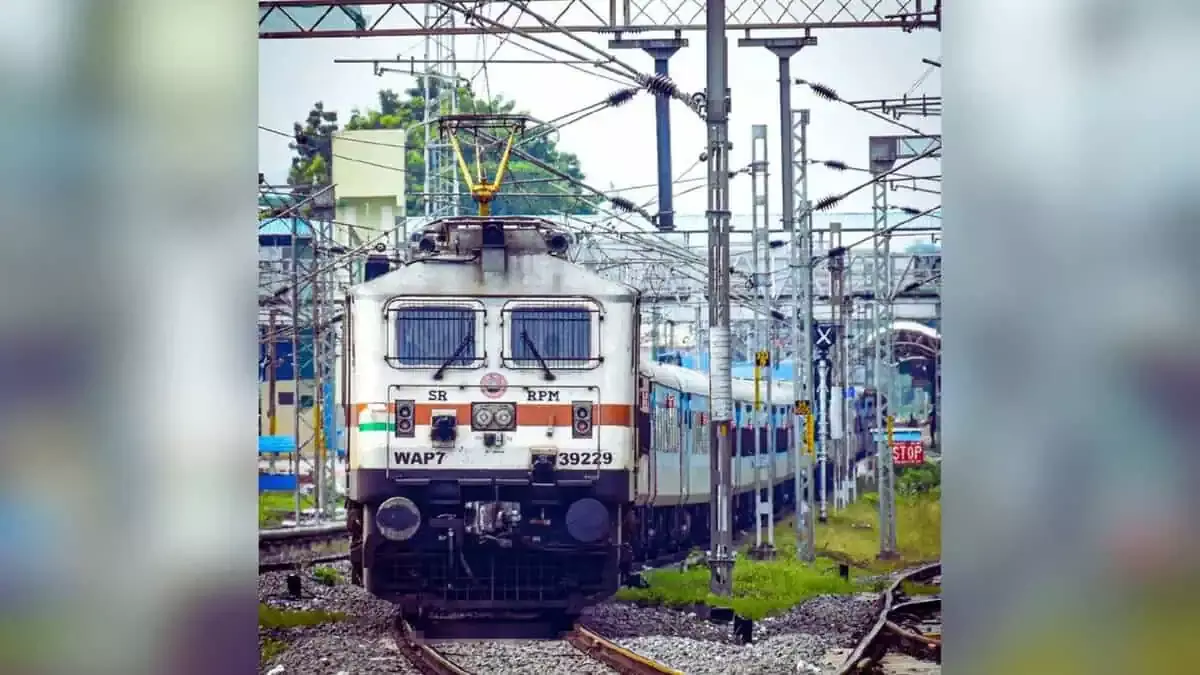 वित्त मंत्री ने Budget में 7 हाई स्पीड रेलवे कॉरिडोर और एक फ्रेट कॉरिडोर का प्रस्ताव रखा