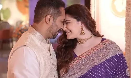 Actress शिवालिका ओबेरॉय के गोद भराई समारोह की तस्वीरें वायरल Actress शिवालिका ओबेरॉय के गोद भराई समारोह की तस्वीरें वायरल