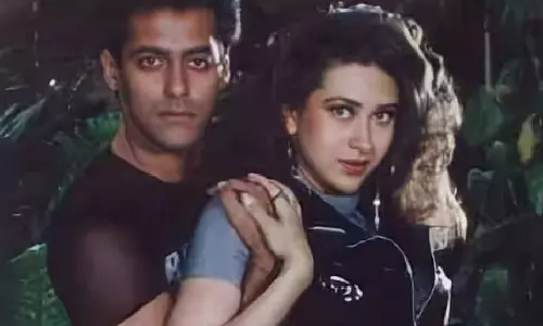 Karisma Kapoor ने शूटिंग के किस्सों में सलमान खान का बुफे याद किया Karisma Kapoor ने शूटिंग के किस्सों में सलमान खान का बुफे याद किया