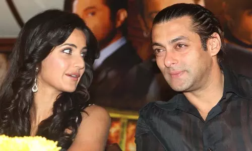 क्या आप जानते हैं कि Salman Khan ने मुंह में गुलाब लेकर डांस करके नाराज़ कैटरीना कैफ को इंप्रेस किया? क्या आप जानते हैं कि Salman Khan ने मुंह में गुलाब लेकर डांस करके नाराज़ कैटरीना कैफ को इंप्रेस किया?