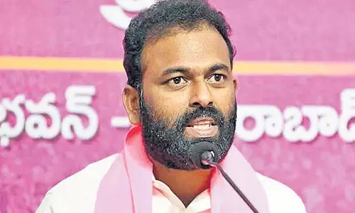 वाई सतीश रेड्डी ने केसीआर पर कोठापालुकु को लेकर ABN राधाकृष्ण की आलोचना की