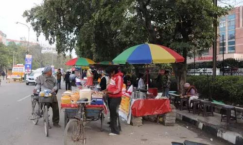 Mohali में अतिक्रमणकारियों ने मुख्य सड़क को जाम कर दिया Mohali में अतिक्रमणकारियों ने मुख्य सड़क को जाम कर दिया