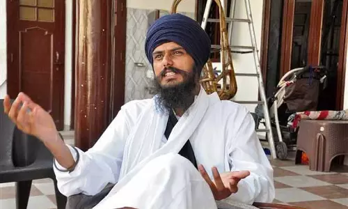 Fatehgarh Sahib बार एसोसिएशन के पूर्व अध्यक्ष हिरासत में लिए गए सांसद के संगठन में शामिल हुए Fatehgarh Sahib बार एसोसिएशन के पूर्व अध्यक्ष हिरासत में लिए गए सांसद के संगठन में शामिल हुए