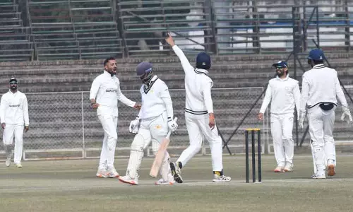 कप्तान फिर से शून्य पर आउट हुए, सिटी आखिरी Ranji मैच में सौराष्ट्र से हार गई कप्तान फिर से शून्य पर आउट हुए, सिटी आखिरी Ranji मैच में सौराष्ट्र से हार गई