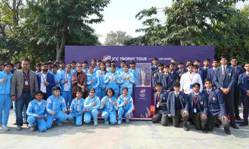 T20 वर्ल्ड कप 2026 ट्रॉफी टूर अलीगढ़ में रिंकू सिंह के पुराने स्कूल पहुंचा