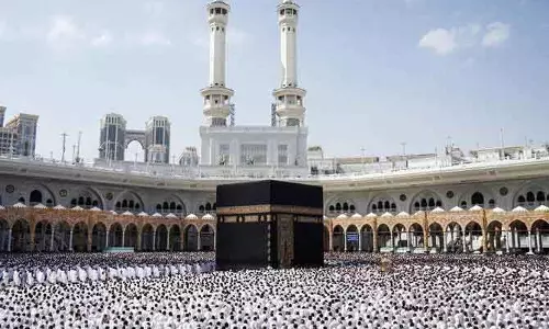 Saudi Arabia ने 1,800 उमराह ट्रैवल एजेंसियों के कॉन्ट्रैक्ट सस्पेंड किए Saudi Arabia ने 1,800 उमराह ट्रैवल एजेंसियों के कॉन्ट्रैक्ट सस्पेंड किए