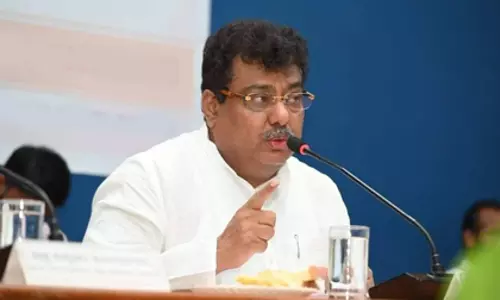 बेंगलुरु-पुणे हाई-स्पीड रेल को प्राथमिकता मिलनी चाहिए: Karnataka मंत्री