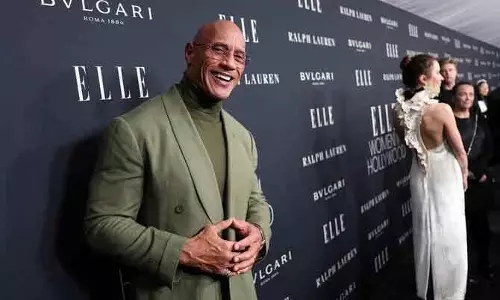 एक्शन इमेज से आगे बढ़े Dwayne Johnson अवॉर्ड रेस में एंट्री एक्शन इमेज से आगे बढ़े Dwayne Johnson अवॉर्ड रेस में एंट्री