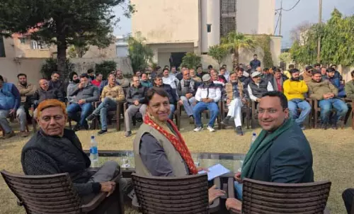 Baldev Raj ने पार्टी मीटिंग में कटरा शहर के मुद्दों पर चर्चा की Baldev Raj ने पार्टी मीटिंग में कटरा शहर के मुद्दों पर चर्चा की