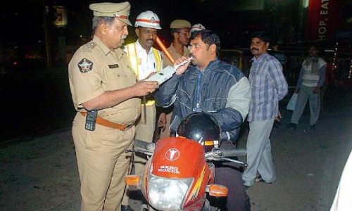Hyderabad में नशे की हालत में गाड़ी चलाने के आरोप में 356 लोगों को गिरफ्तार किया गया