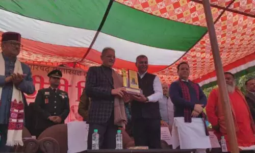 LG Kavinder Gupta ने जौरियां में प्रजा परिषद के शहीदों को श्रद्धांजलि दी LG Kavinder Gupta ने जौरियां में प्रजा परिषद के शहीदों को श्रद्धांजलि दी