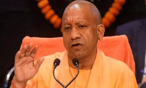 UP सरकार ने संपत्ति का ब्यौरा न देने पर 68,000 कर्मचारियों की सैलरी रोक दी UP सरकार ने संपत्ति का ब्यौरा न देने पर 68,000 कर्मचारियों की सैलरी रोक दी