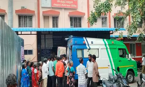 Tamil Nadu में कार-बस टक्कर में तीन छात्रों की मौत