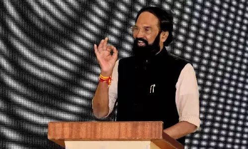Srisailam टनल पर 24 घंटे काम, मंत्री ने देरी बर्दाश्त न करने की चेतावनी दी Srisailam टनल पर 24 घंटे काम, मंत्री ने देरी बर्दाश्त न करने की चेतावनी दी
