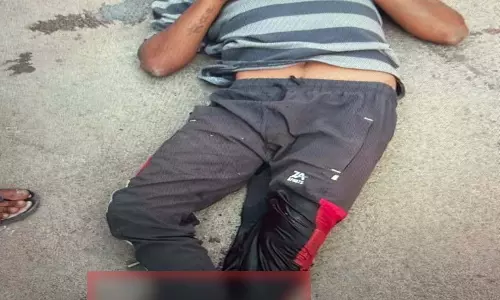 रायपुर में बाप ने बेटे पर चाकू से किया हमला, युवक एम्स में भर्ती रायपुर में बाप ने बेटे पर चाकू से किया हमला, युवक एम्स में भर्ती