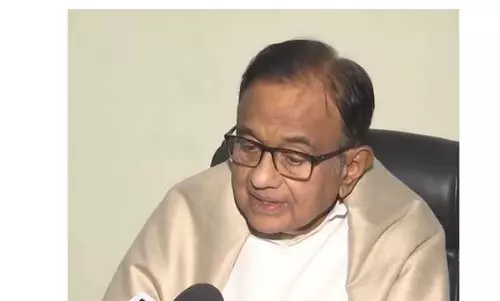 Chidambaram ने केंद्रीय बजट 2026 की आलोचना की, व्यापार जोखिमों, टैरिफ के खतरे और रक्षा खर्च पर चिंता जताई Chidambaram ने केंद्रीय बजट 2026 की आलोचना की, व्यापार जोखिमों, टैरिफ के खतरे और रक्षा खर्च पर चिंता जताई