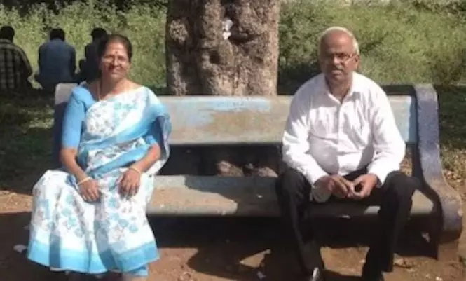 साइंटिस्ट बेटे ने मां की संघर्ष भरी जिंदगी की कहानी शेयर की, पढ़ाने बेची थी पहनी हुई चुड़िया साइंटिस्ट बेटे ने मां की संघर्ष भरी जिंदगी की कहानी शेयर की, पढ़ाने बेची थी पहनी हुई चुड़िया