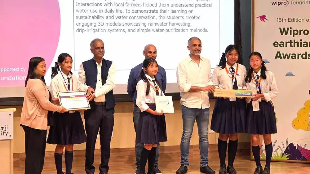 Nagaland : पीएम श्री गवर्नमेंट हाई स्कूल किरुफेमा ने विप्रो अर्थियन वार्षिक पुरस्कार जीता Nagaland : पीएम श्री गवर्नमेंट हाई स्कूल किरुफेमा ने विप्रो अर्थियन वार्षिक पुरस्कार जीता