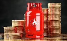 LPG Cylinder Price: बजट से पहले महंगा हुआ गैस सिलेंडर, जानें नया रेट LPG Cylinder Price: बजट से पहले महंगा हुआ गैस सिलेंडर, जानें नया रेट