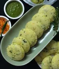 Green Moong Idli:नाश्ते के लिए तैयार करें हरी मूंग दाल से बनी स्वादिष्ट इडली Green Moong Idli:नाश्ते के लिए तैयार करें हरी मूंग दाल से बनी स्वादिष्ट इडली