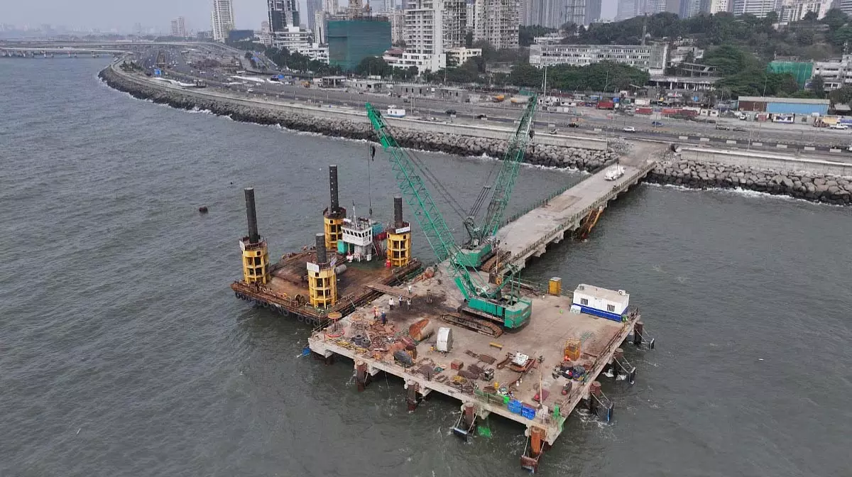 Mumbai कोस्टल रोड प्रोजेक्ट: BMC ने वर्ली जेट्टी पर हेलीपैड बनाने के लिए PPP टेंडर जारी किया Mumbai कोस्टल रोड प्रोजेक्ट: BMC ने वर्ली जेट्टी पर हेलीपैड बनाने के लिए PPP टेंडर जारी किया