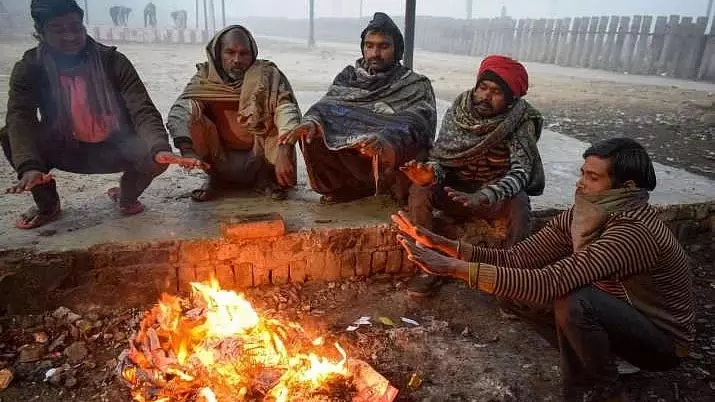MP : राज्य में बारिश, कोहरा और ठंड का प्रकोप; ओलावृष्टि की चेतावनी जारी MP : राज्य में बारिश, कोहरा और ठंड का प्रकोप; ओलावृष्टि की चेतावनी जारी