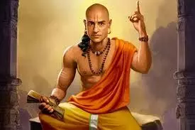 Chanakya Niti: सांप से भी ज्यादा जहरीले होते हैं ऐसे इंसान, भूलकर भी न करें इन पर भरोसा Chanakya Niti: सांप से भी ज्यादा जहरीले होते हैं ऐसे इंसान, भूलकर भी न करें इन पर भरोसा