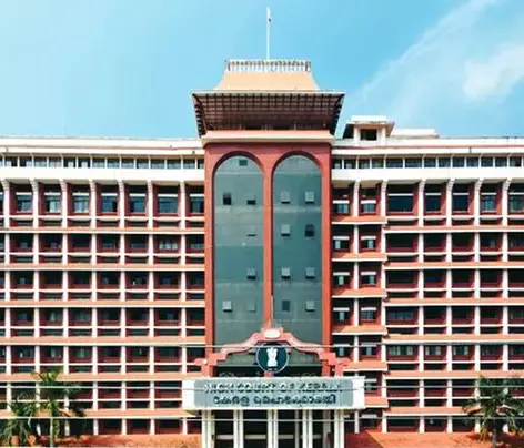 Kerala हाई कोर्ट ने असामान्यताओं वाले 31 हफ्ते से ज़्यादा पुराने भ्रूण को खत्म करने की मंज़ूरी दी Kerala हाई कोर्ट ने असामान्यताओं वाले 31 हफ्ते से ज़्यादा पुराने भ्रूण को खत्म करने की मंज़ूरी दी