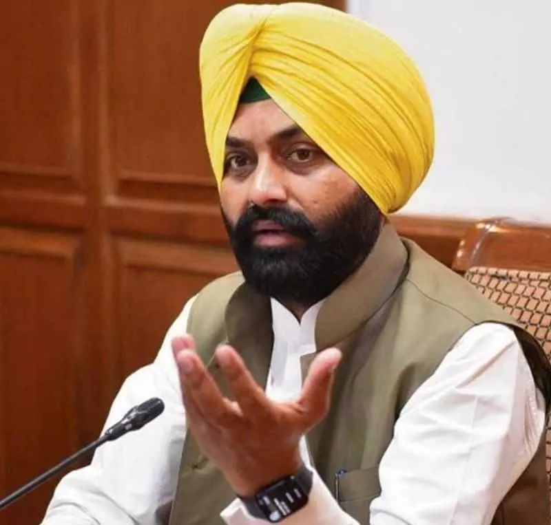 मंत्री ने Patiala और नाभा जेलों का अचानक दौरा किया मंत्री ने Patiala और नाभा जेलों का अचानक दौरा किया