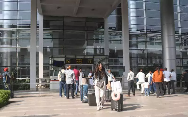 Punjab: ट्रेंड के विपरीत, पंजाबियों का विदेश जाने का सपना अधूरा रह गया Punjab: ट्रेंड के विपरीत, पंजाबियों का विदेश जाने का सपना अधूरा रह गया