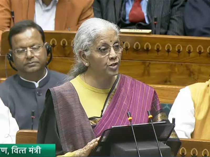 केंद्रीय बजट 2026-27: सीतारमण ने स्पोर्ट्स मैन्युफैक्चरिंग के लिए पहल की घोषणा केंद्रीय बजट 2026-27: सीतारमण ने स्पोर्ट्स मैन्युफैक्चरिंग के लिए पहल की घोषणा