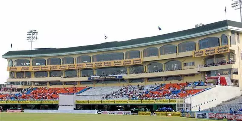 NGT ने भूजल आदेश का उल्लंघन करने पर मोहाली के PCA स्टेडियम को फटकार लगाई NGT ने भूजल आदेश का उल्लंघन करने पर मोहाली के PCA स्टेडियम को फटकार लगाई