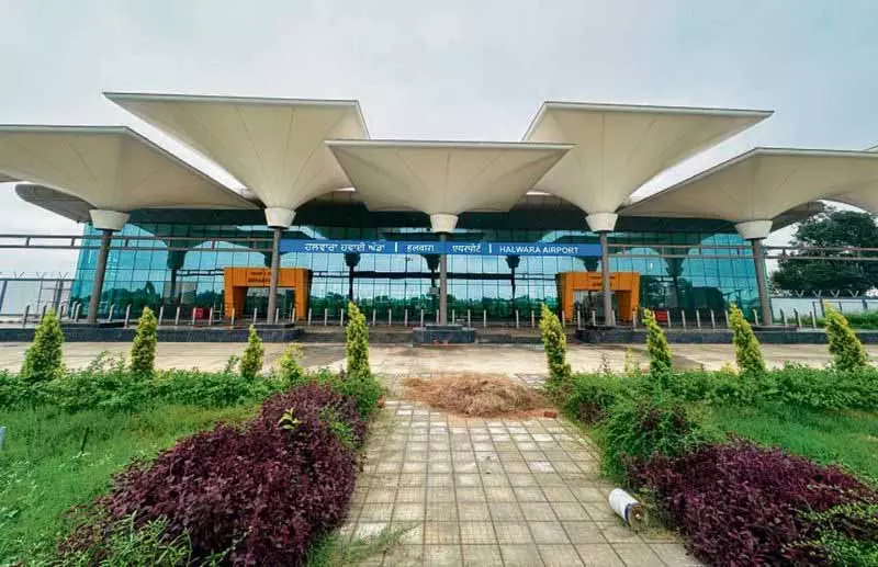 Halwara Airport के उद्घाटन के लिए सभी पार्टियों के नेताओं को आमंत्रित किया गया Halwara Airport के उद्घाटन के लिए सभी पार्टियों के नेताओं को आमंत्रित किया गया