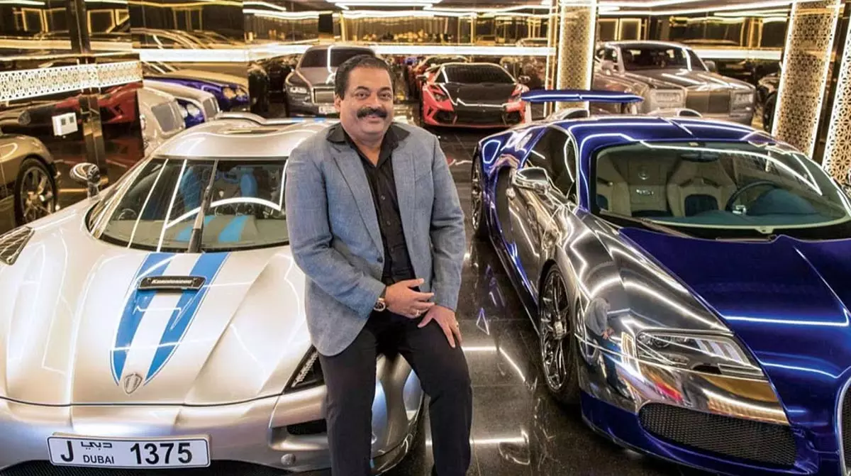 खून से सनी कुर्सी पर बैठे; कॉन्फिडेंट ग्रुप के MD ने सी.जे. रॉय की मौत के आखिरी पलों के बारे में बताया खून से सनी कुर्सी पर बैठे; कॉन्फिडेंट ग्रुप के MD ने सी.जे. रॉय की मौत के आखिरी पलों के बारे में बताया