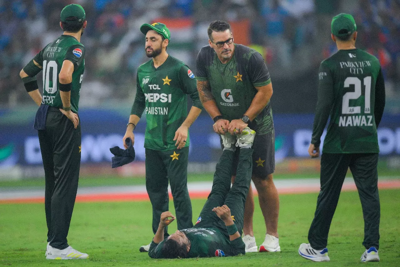 PCB ने T20 वर्ल्ड कप किट लॉन्च इवेंट रद्द किया, टीम की भागीदारी पर सस्पेंस बरकरार PCB ने T20 वर्ल्ड कप किट लॉन्च इवेंट रद्द किया, टीम की भागीदारी पर सस्पेंस बरकरार
