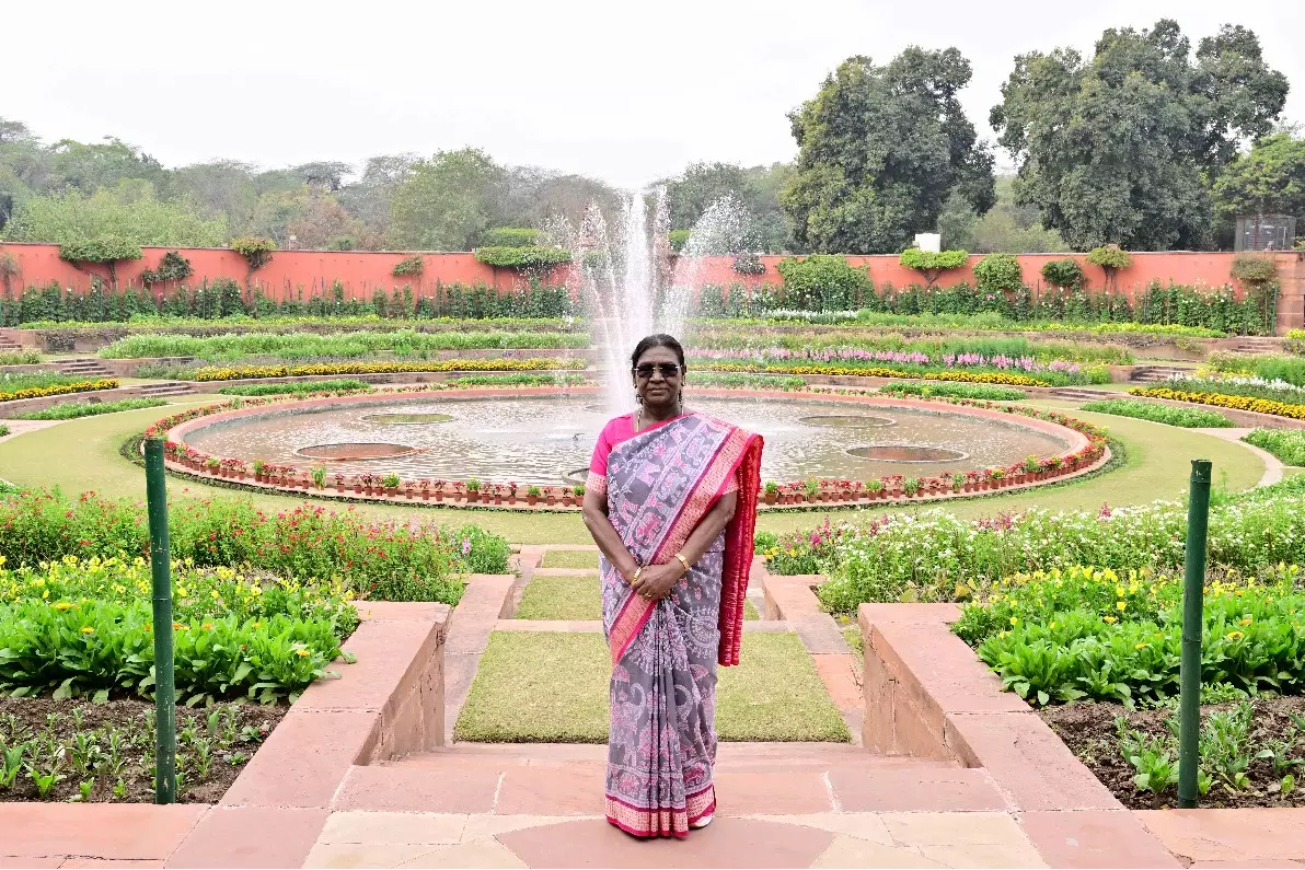 President Murmu ने अमृत उद्यान का उद्घाटन किया; उद्यान 3 फरवरी को जनता के लिए खुलेगा President Murmu ने अमृत उद्यान का उद्घाटन किया; उद्यान 3 फरवरी को जनता के लिए खुलेगा