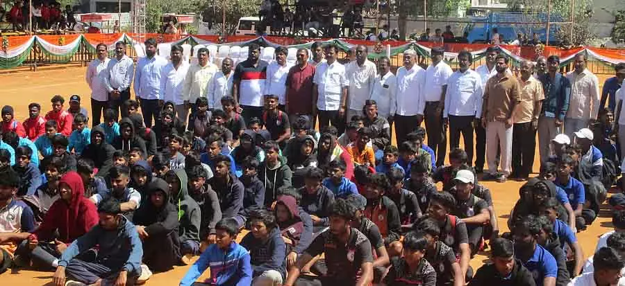 State Kho Kho टूर्नामेंट; 24 लड़कों और 15 लड़कियों की टीमों ने भाग लिया State Kho Kho टूर्नामेंट; 24 लड़कों और 15 लड़कियों की टीमों ने भाग लिया