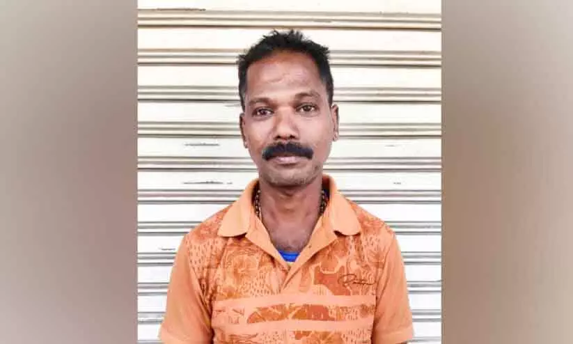 POCSO मामले के आरोपी को कठोर कारावास और जुर्माना POCSO मामले के आरोपी को कठोर कारावास और जुर्माना