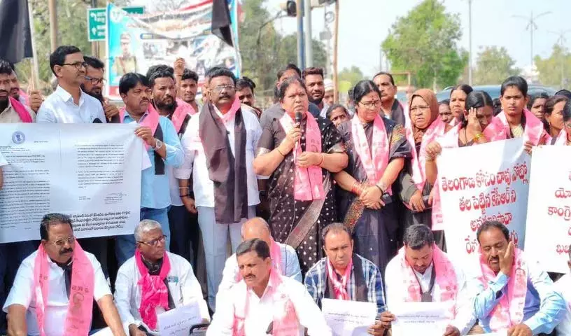 आसिफ़ाबाद में SIT notice के दस्तावेज़ जलाए गए आसिफ़ाबाद में SIT notice के दस्तावेज़ जलाए गए