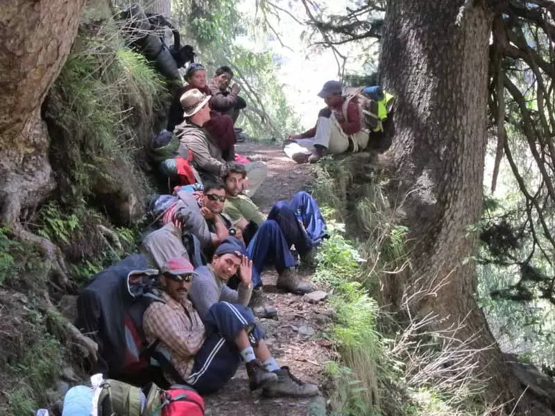 बढ़ती भीड़ को देखते हुए वन विभाग ने Triund में इंफ्रास्ट्रक्चर अपग्रेड करने की योजना बनाई बढ़ती भीड़ को देखते हुए वन विभाग ने Triund में इंफ्रास्ट्रक्चर अपग्रेड करने की योजना बनाई