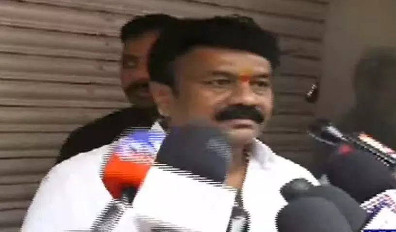 तालासानी और लक्ष्मा रेड्डी ने KCR को SIT नोटिस पर कांग्रेस पर हमला बोला तालासानी और लक्ष्मा रेड्डी ने KCR को SIT नोटिस पर कांग्रेस पर हमला बोला